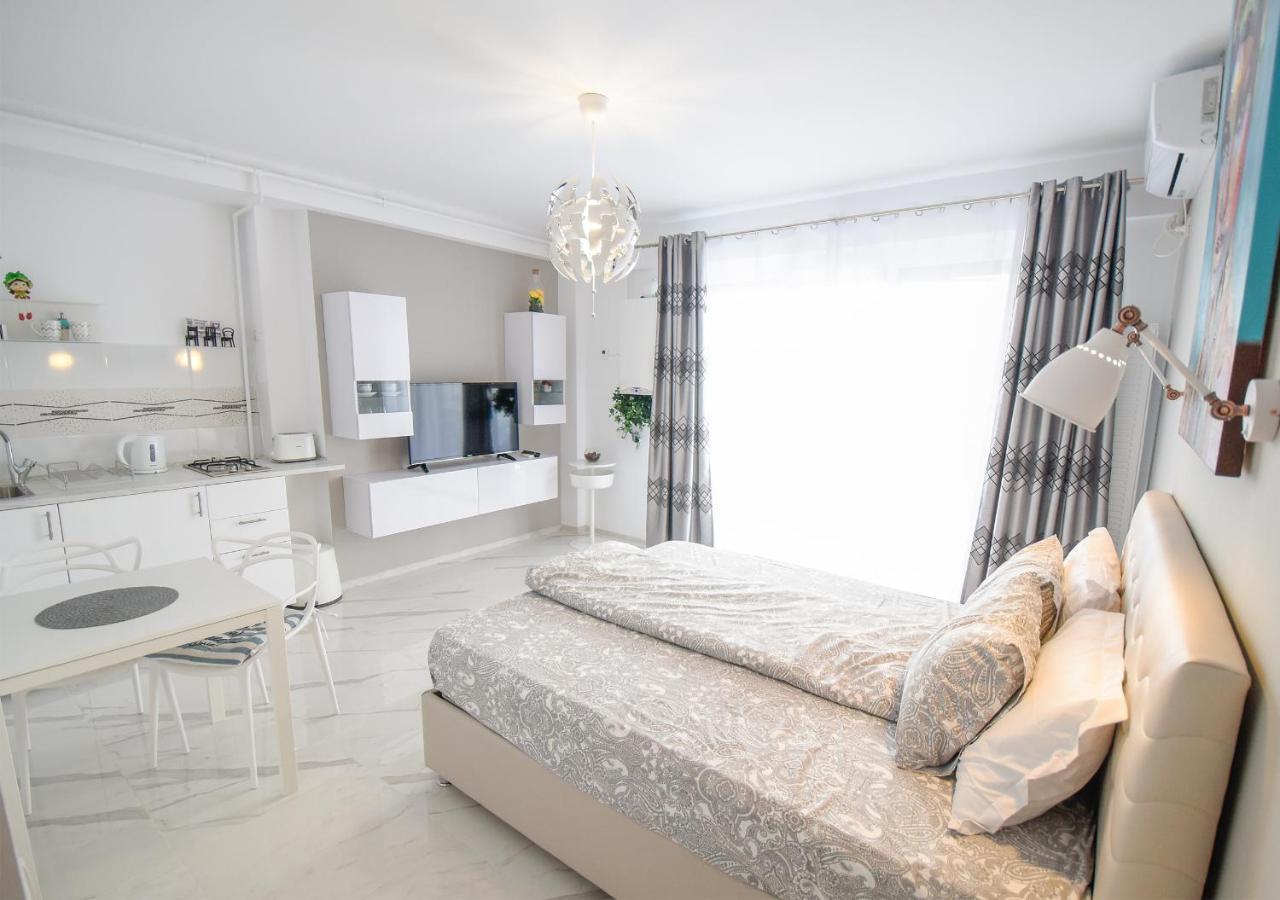 Sea View Studio - Mamaia Nord 2 Navodari Exterior photo